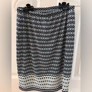 Silky, soft, Max Studio summer skirt